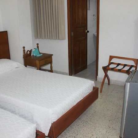 Hotel Monterrey Баранкила Екстериор снимка