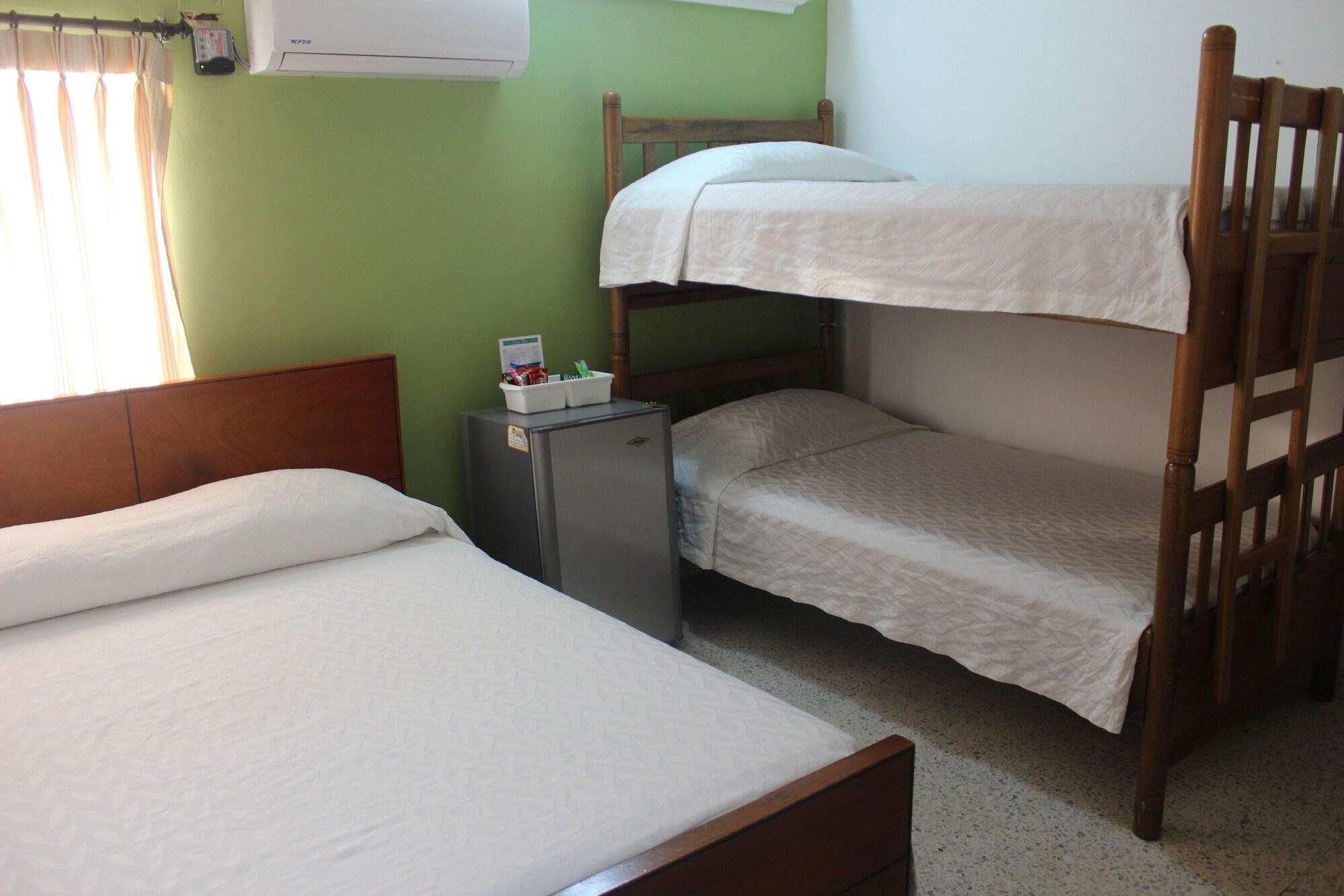 Hotel Monterrey Баранкила Екстериор снимка
