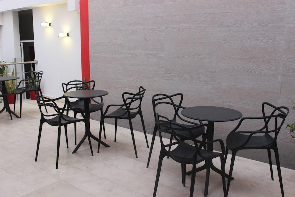 Hotel Monterrey Баранкила Екстериор снимка