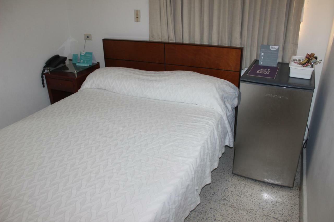 Hotel Monterrey Баранкила Екстериор снимка