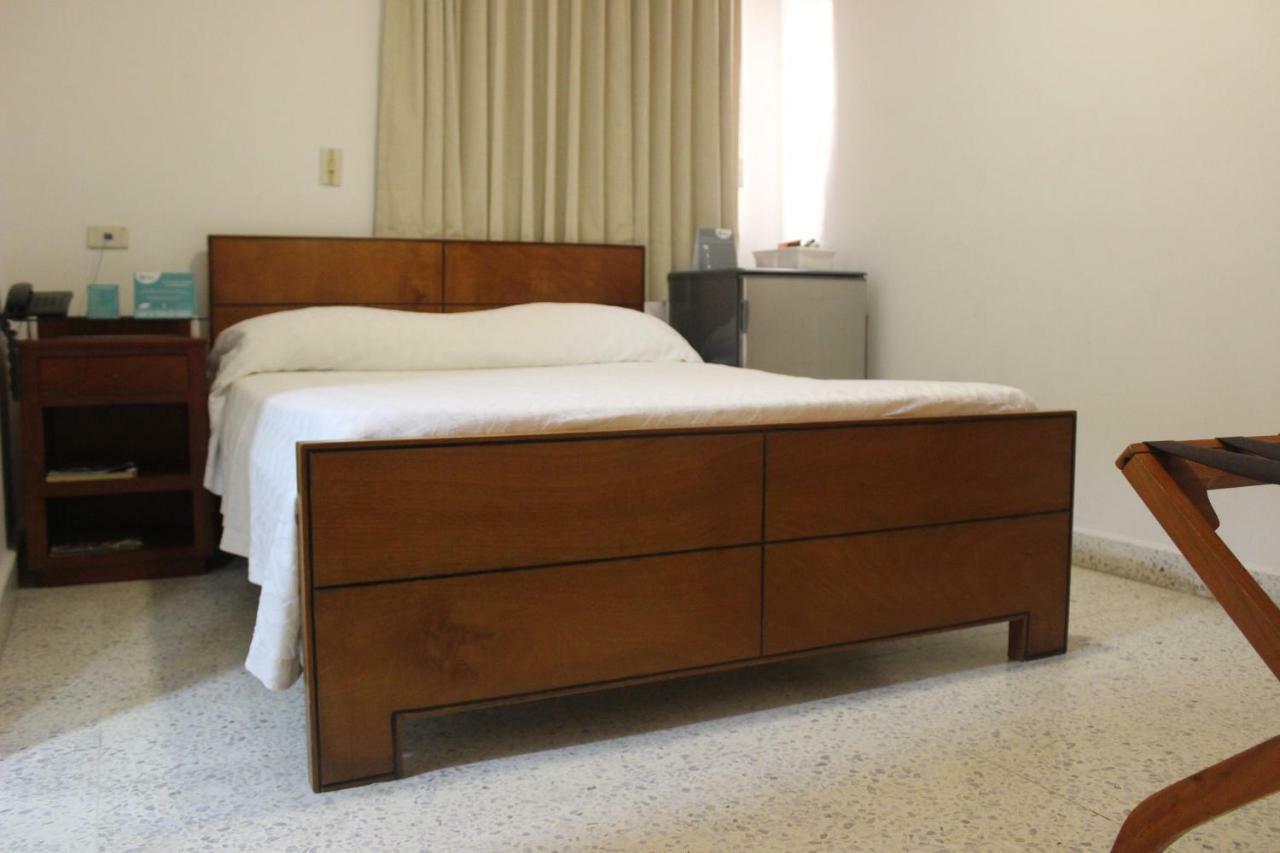 Hotel Monterrey Баранкила Екстериор снимка