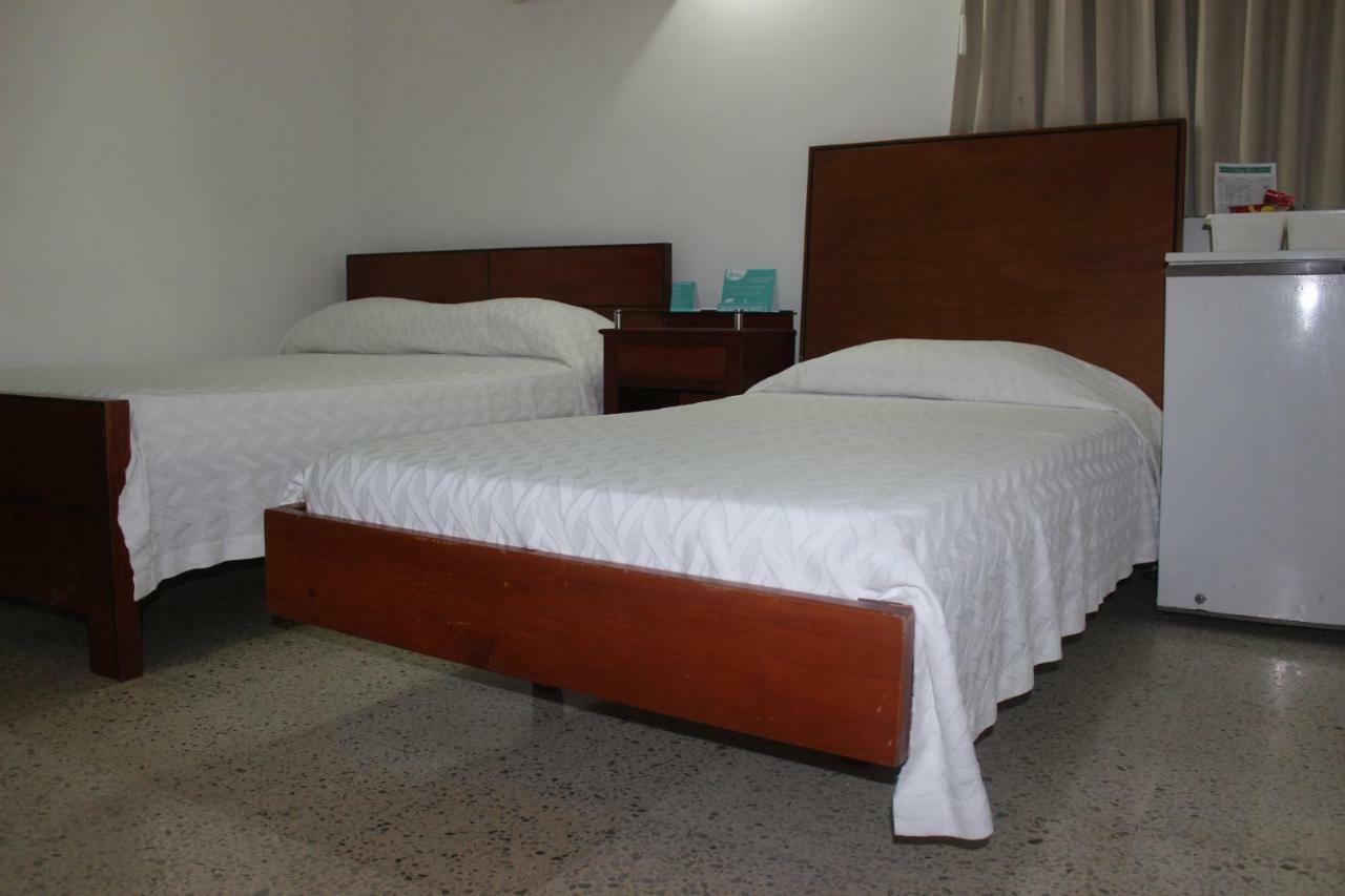 Hotel Monterrey Баранкила Екстериор снимка