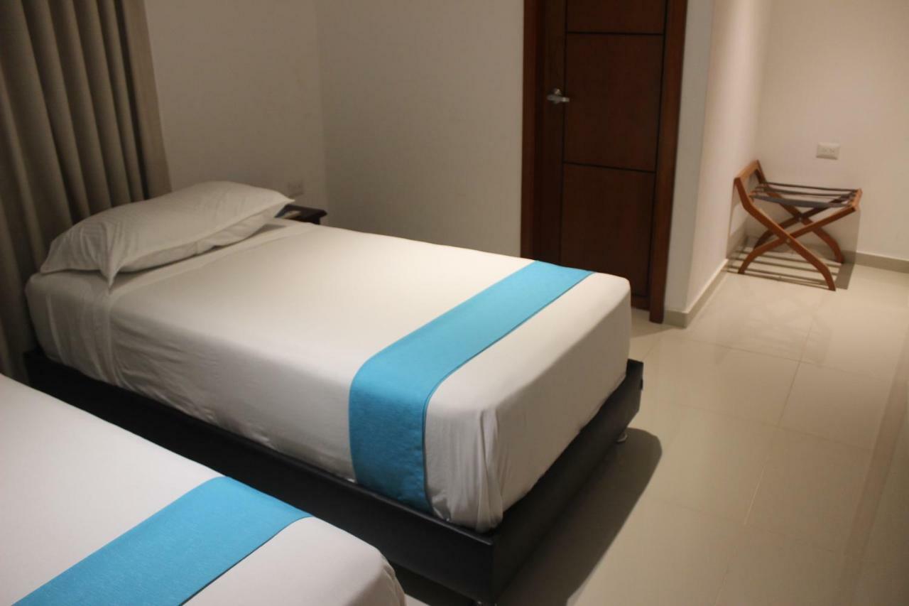 Hotel Monterrey Баранкила Екстериор снимка