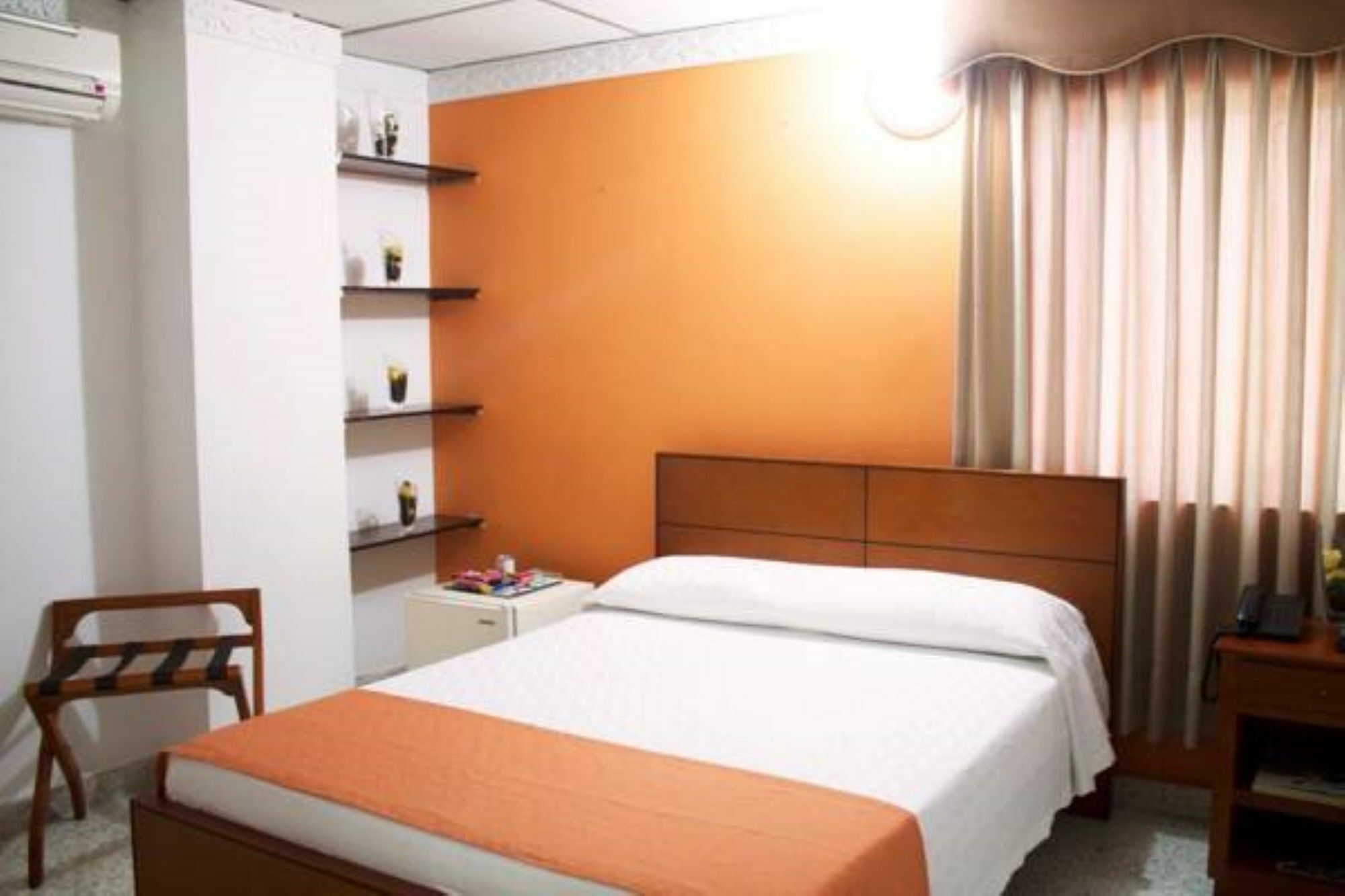 Hotel Monterrey Баранкила Екстериор снимка